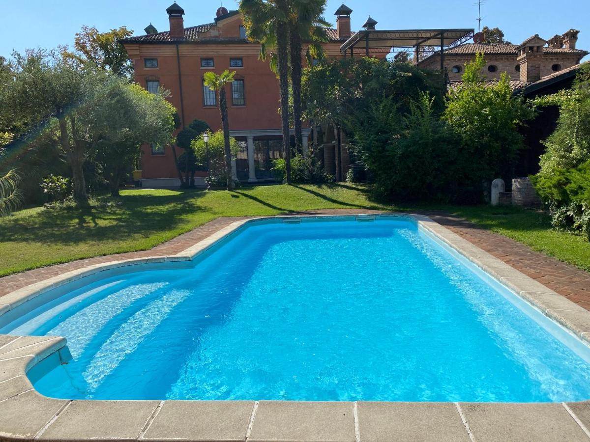 Dama Estense Copparo Buitenkant foto