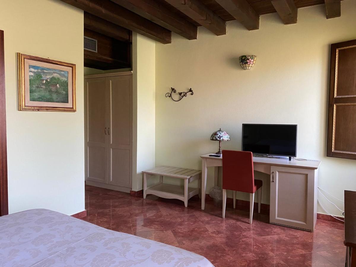 Dama Estense Copparo Buitenkant foto